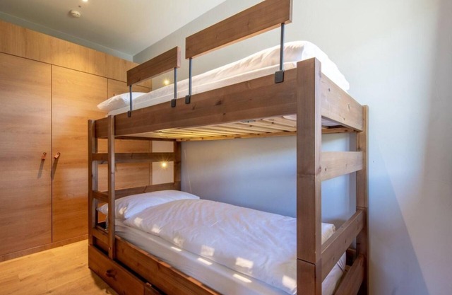 Wifi, ski-in/ski-out & foot of the slopes, sauna, hammam, balcony, tv, ski locker, 62m², Vercorin