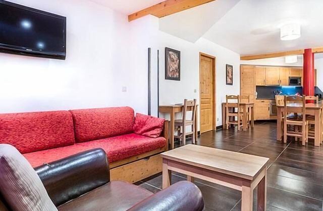 Wifi, ski-in/ski-out & foot of the slopes, 1st floor, terrace, tv, ski locker, 114m², Tignes