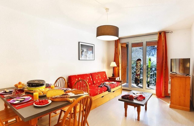 Wifi, ski lifts base, fitness, swimming pool, sauna, parking, ski locker, 23m², Ax-Les-Thermes