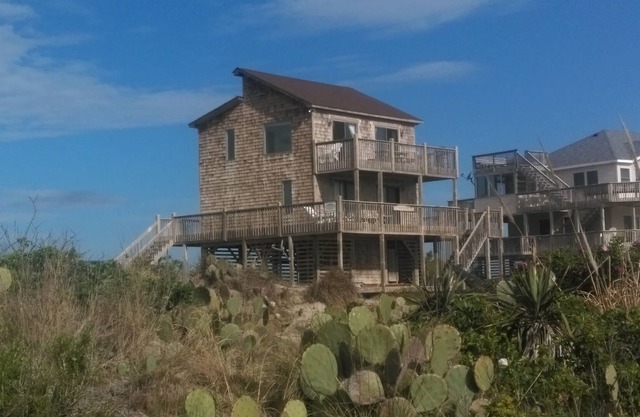 Wild Horses, Endless Ocean Views, 4X4 in Corolla