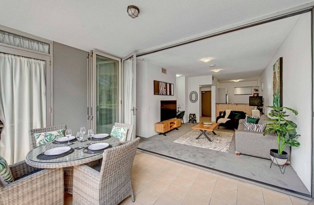 Wild Lux Apt - Southbank & Fast WiFi + Parking