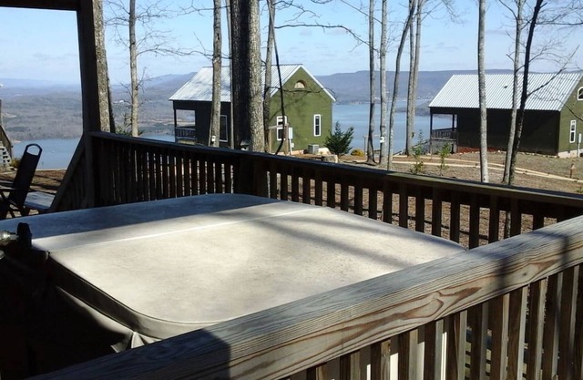 Wildflower Cabin- NO SUNDAY CHECK INS- Grant Summit Cabins