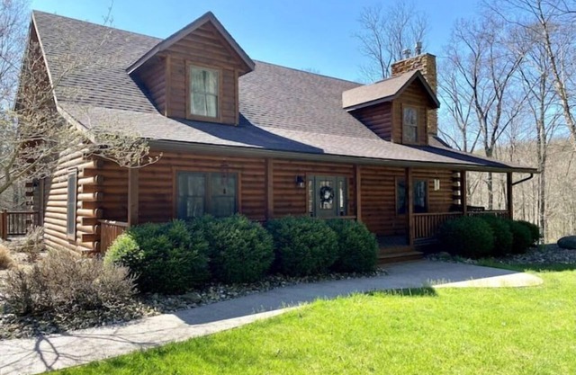 Wildwood Lodge-Hot Tub, 40 Acres