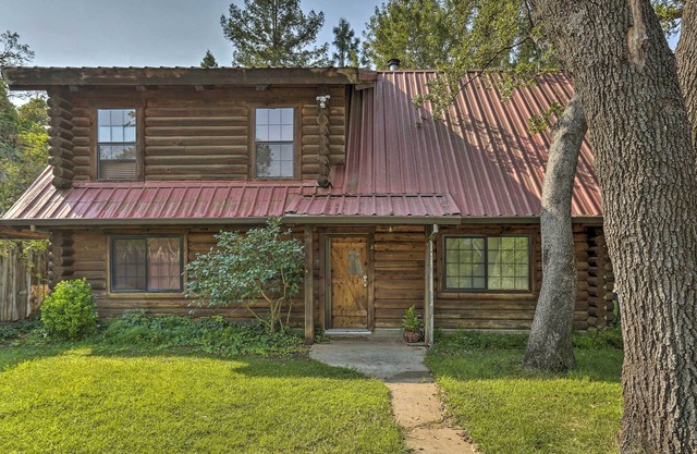 Wine Lover’s Retreat Located in Burnsini Vineyards