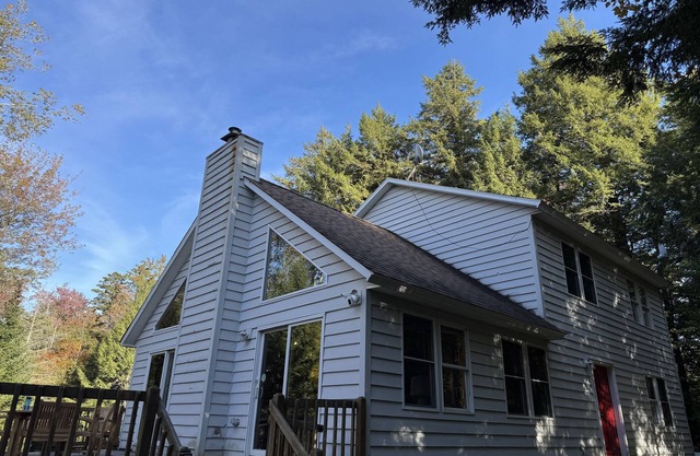 Winhall Woodland House | Winhall Home w/large deck - near Stratton & Bromley