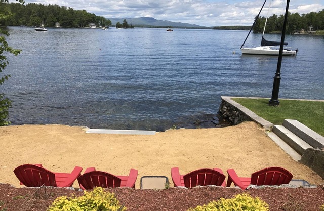 Winnipesaukee Waterfront Rental in Gilford, NH