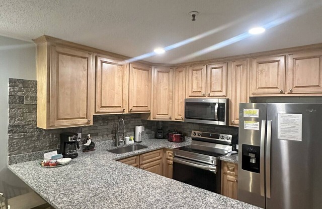 Winterplace Ski in/out E104