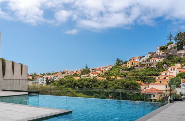 With Pool and Balcony - Uptown II