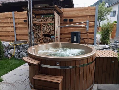 Wohnung Heuberg im Inntal mit Hot Tube - zentral & ruhig