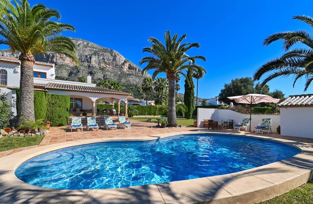 Wonderful and classic holiday house with private pool in Javea, Costa Blanca, Spain for 8 persons