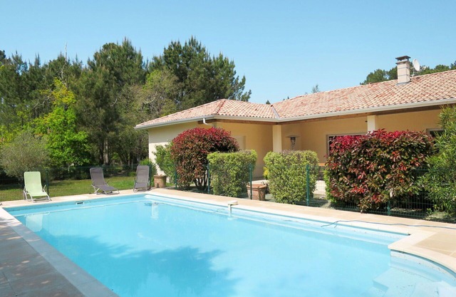 Wonderful private villa for 8 guests with private pool, WIFI, TV, terrace, pets allowed and park.