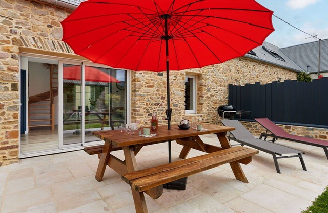Wonderful villa for 4 guests with WIFI, TV, terrace, pets allowed and parking