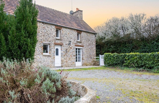 Wonderful private villa for 10 people with WIFI, TV, patio, pets allowed and parking