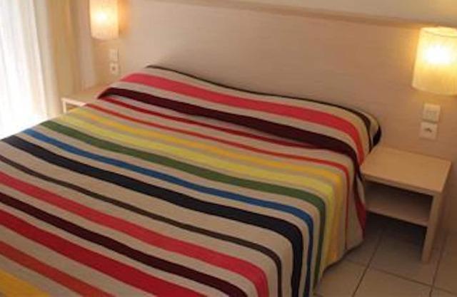 Wonderful La Villa Du Lac - 1 Bedroom apartment sleeps 4 people