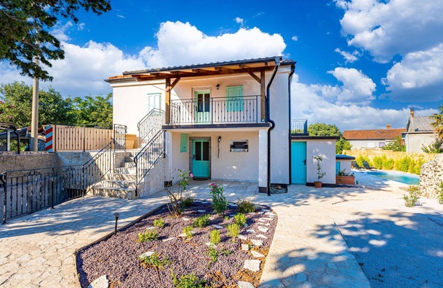 Wonderful private villa for 8 people with A/C, WIFI, private pool, TV, terrace and parking