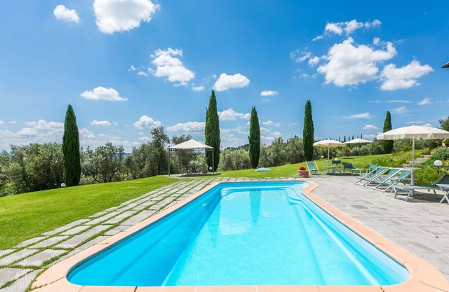 Wonderful private villa with A/C, private pool, WIFI, TV, terrace, pets allowed and panoramic view