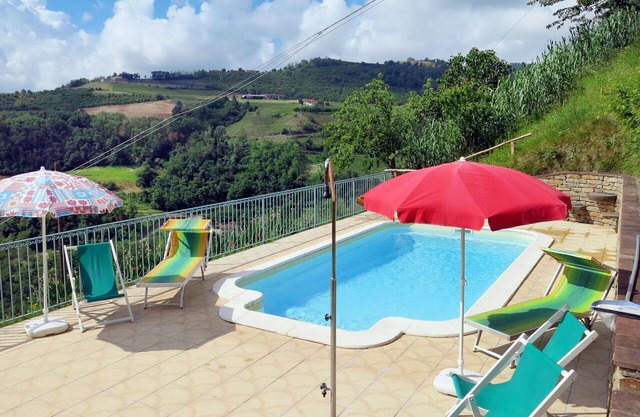 Wonderful private villa for 10 people with private pool, A/C, patio and pets allowed