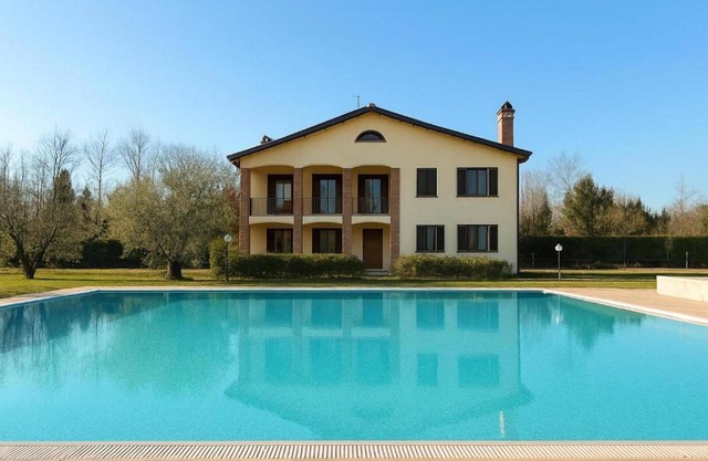 Wonderful private villa with WIFI, hot tub, private pool, TV, terrace and panoramic view