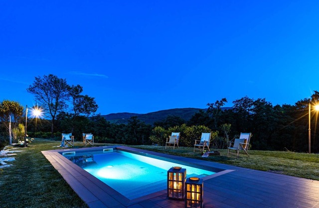 Wonderful private villa for 12 people with WIFI, A/C, private pool, TV, veranda and parking
