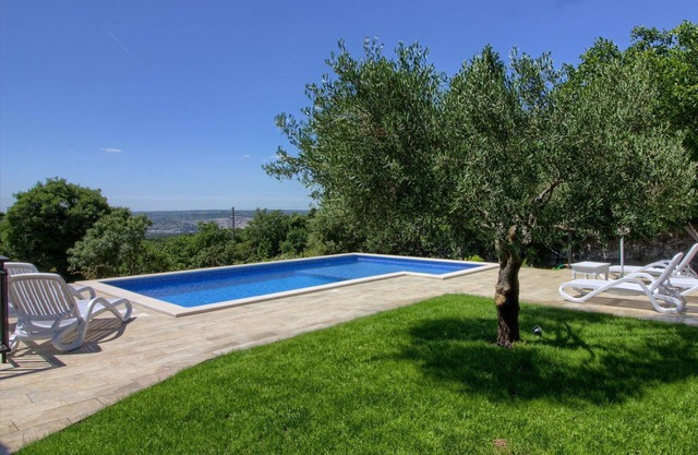 Wonderful private villa with private pool, WIFI, A/C, TV, terrace, pets allowed and parking