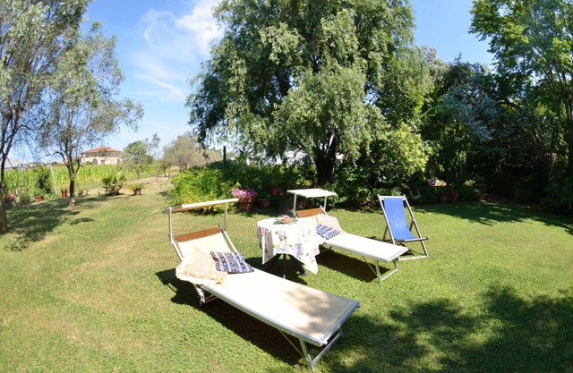 Wonderful private villa for 8 people with A/C, WIFI, TV, patio and pets allowed