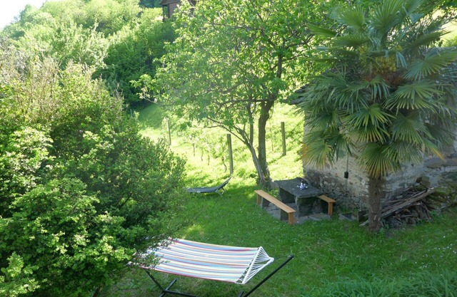 Wonderful private villa for 6 guests with WIFI, TV and patio