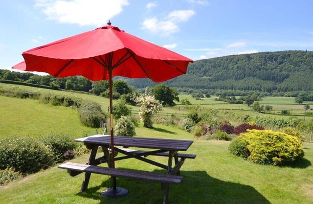 Wonderful private villa for 5 guests with WIFI, TV, panoramic view and parking
