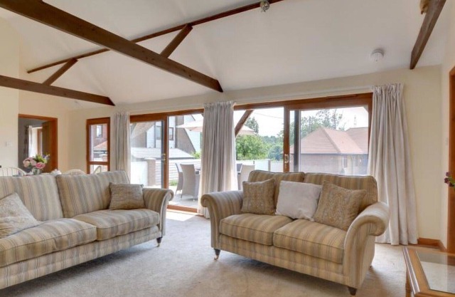 Wonderful private villa for 4 people with WIFI, TV, patio and parking