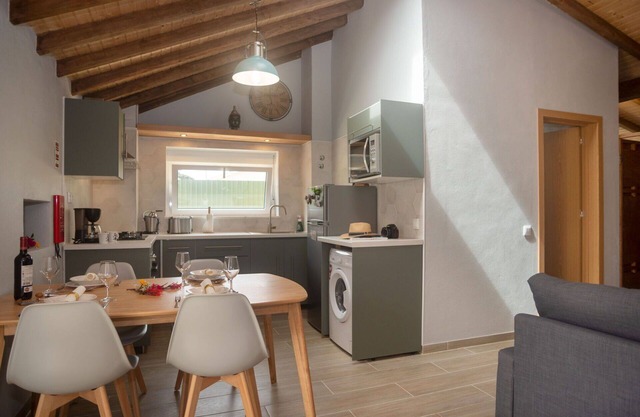 Wonderful private villa for 4 guests with WIFI, A/C, TV, terrace and parking