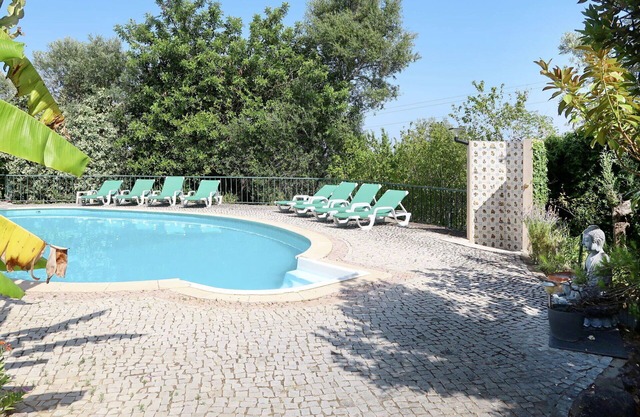 Wonderful private villa with WIFI, private pool, hot tub, A/C, TV, terrace, pets allowed and par.