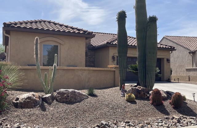 Wonderful Saddlebrooke Sola.located within walking distance of Desertview!