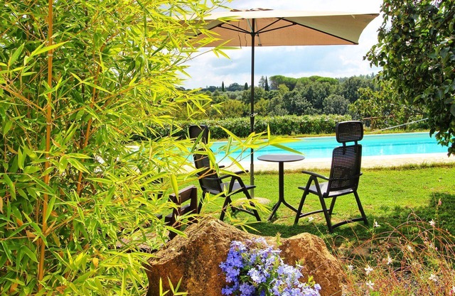 Wonderful villa for 6 people with WIFI, private pool, TV, pets allowed, panoramic view and park.