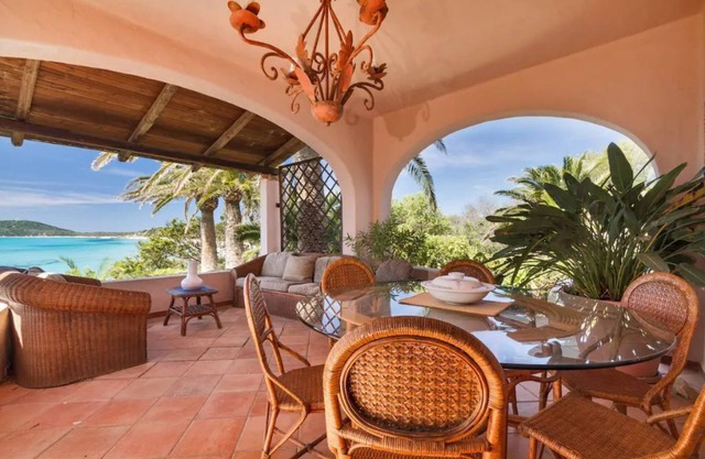 wonderful villa by the sea