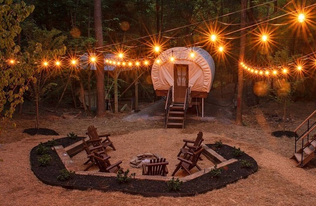 Wonderful Wagon Rental with Fire Pit Surrounded by Nature in Tennessee