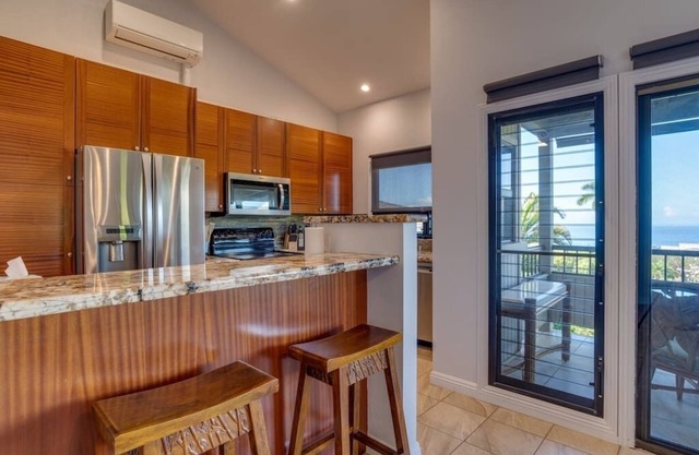 Wonderful Wailea Condo with Lanai Water Views