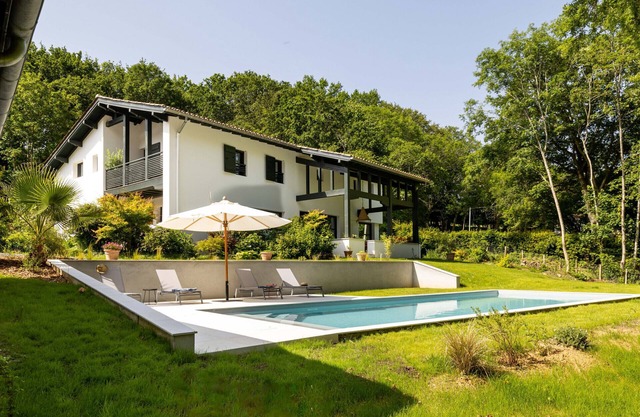 Woodland – Brand new villa with heated pool