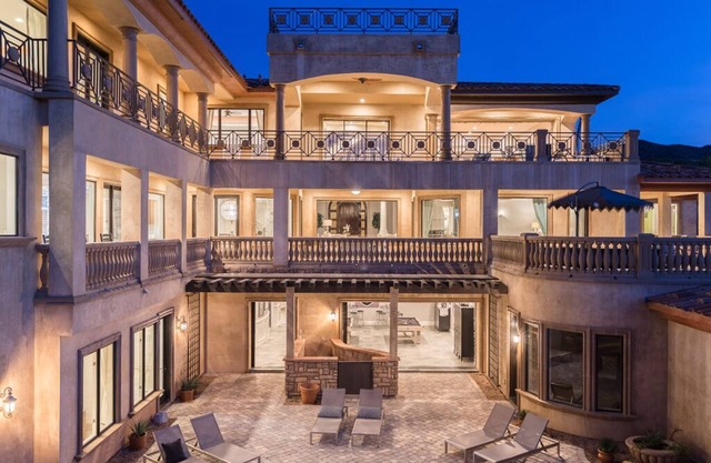 WORLD’S FINEST VACATION HOME – 2 Pool BOMBER overlooking Lake Las Vegas