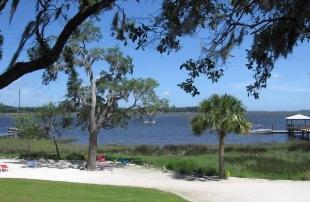 WOW - $225/nt! Salt Crest Waterfront Cottage w/Dock - Sleeps 8