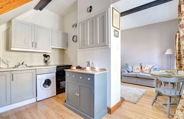 Wren Cottage - One Bedroom House, Sleeps 2
