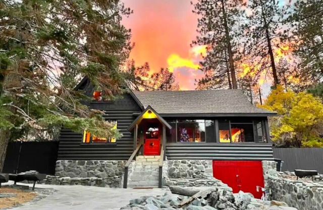 Wrightwood Chalet: Hot Tub, AC, Game Rooms, WW Chalet