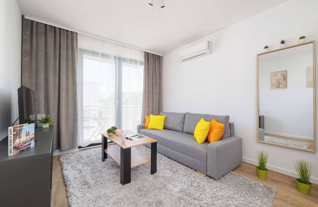 Wybickiego 5B Kraków | Stylish Apartment with Air Conditioned Living Room