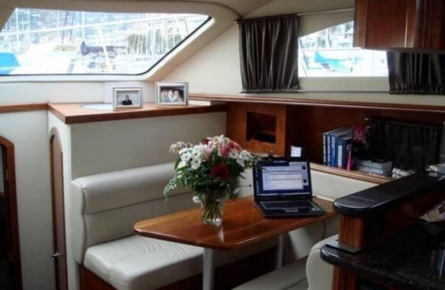 Yachta Yachta Yachta on the wata island and cruise