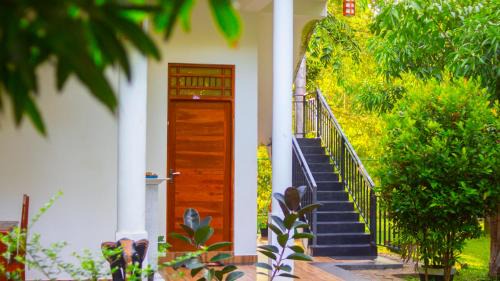 Yala Safari River View Hotel