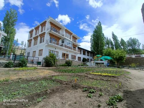 yangphel house