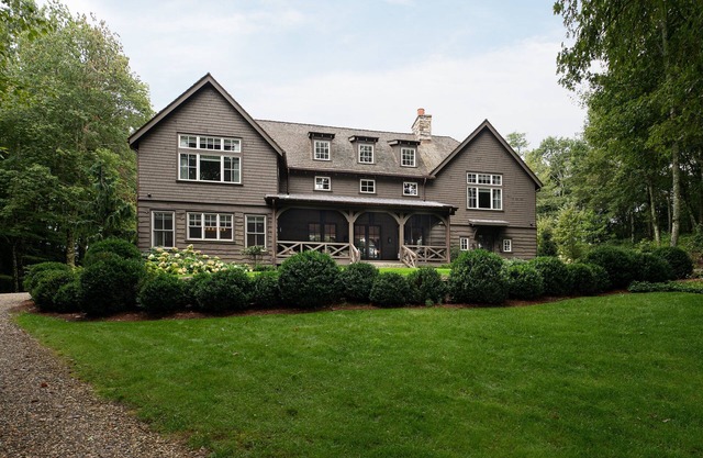 Yellow Mountain Estate | A Captivating European-Style Manor in the Mountains
