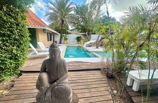 Yemaya Heart&Home Curaçao -Entire villa + Guesthouse + Pool with fun slide!