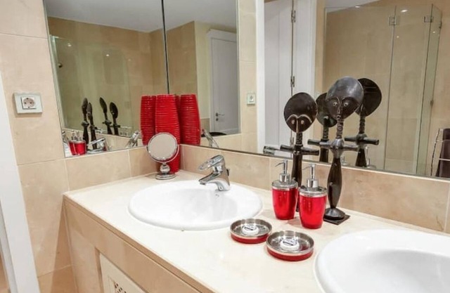YOLO Spaces -Sotogrande- Puerto Boutique Apartment