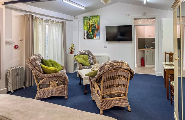 You will love The Studio - quiet, spacious and perfectly located to explore this wonderful county.