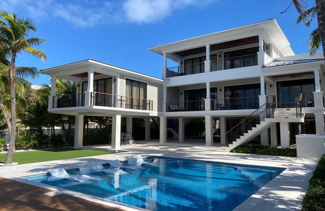 Your Exclusive Slice of Paradise - where luxury meets tranquility!