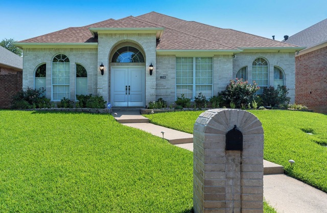 Your home away from home. Fully furnished & tastefully decorated w/you in mind.